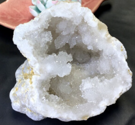 天然白瑪瑙如何進(jìn)口清關(guān)，您知道多少呢？